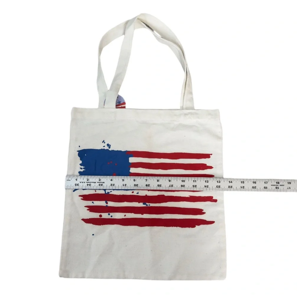 Patriotic Tote Bag with Flag Design‎